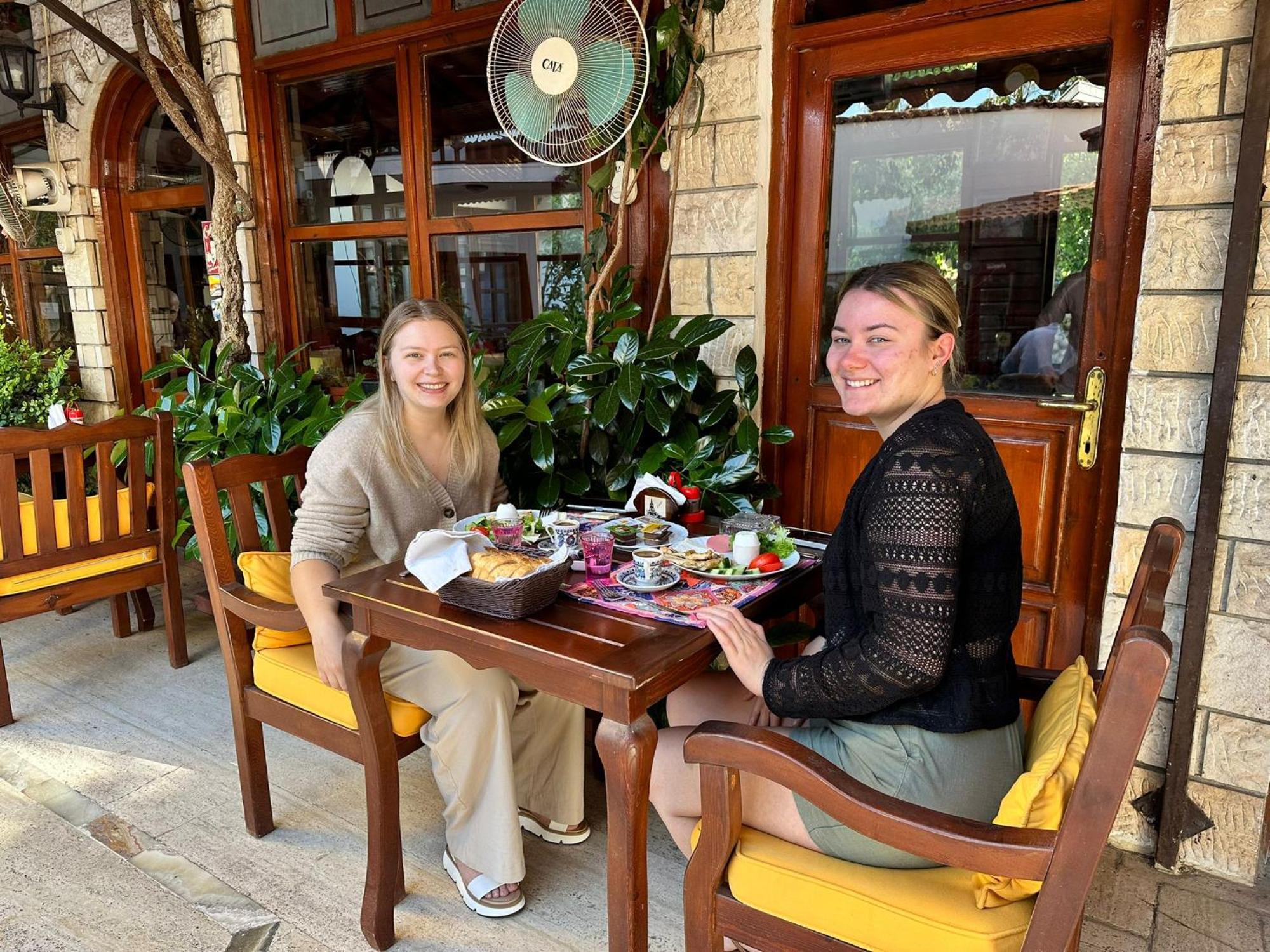 Hotel Karyatit Kaleici Antalya Exterior foto