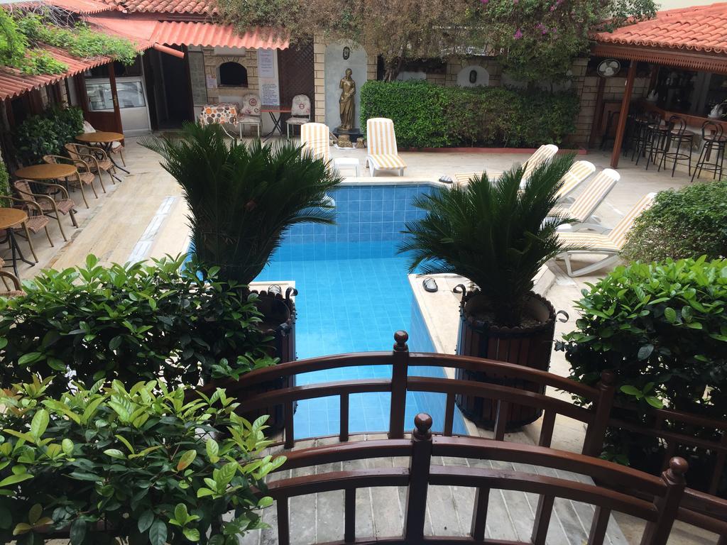 Hotel Karyatit Kaleici Antalya Exterior foto