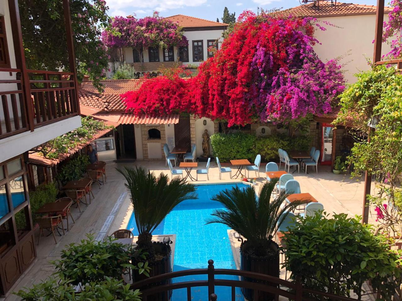 Hotel Karyatit Kaleici Antalya Exterior foto